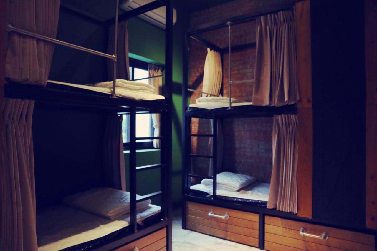 Travel Charger Hostel Hualien City Exterior photo